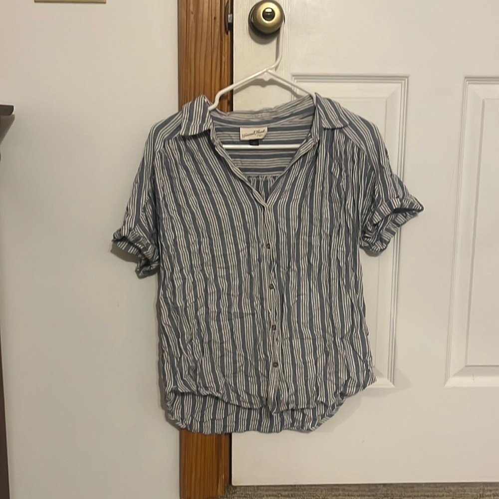 Universal Threads Summer Beach Shirt